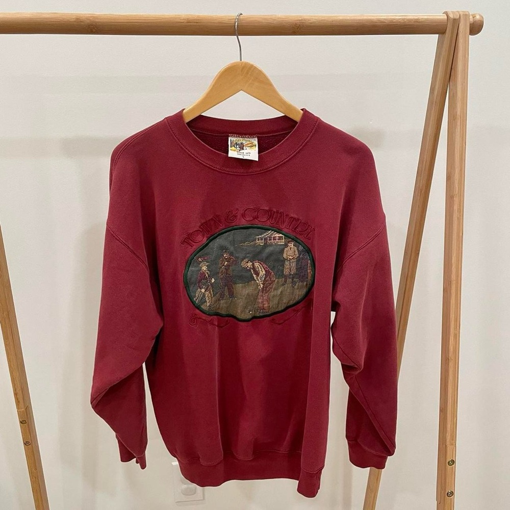 Vintage Field & Stream Tapestry Embroidered Golf Crewneck Sweatshirt in Maroon - Picture 2 of 5